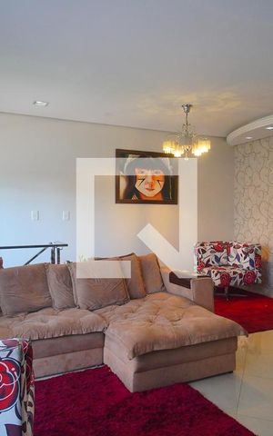 Casa à venda com 408m², 4 quartos e 3 vagasSala