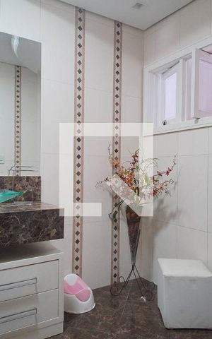 Casa à venda com 408m², 4 quartos e 3 vagasBanheiro