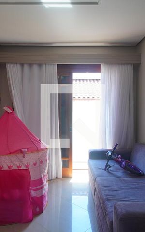Casa à venda com 408m², 4 quartos e 3 vagasSuíte 1