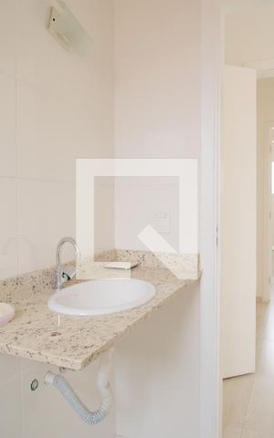 Casa de condomínio à venda com 107m², 3 quartos e 2 vagasBanheiro da Suíte 1