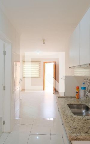 Casa de condomínio à venda com 107m², 3 quartos e 2 vagasCozinha
