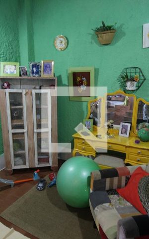 Casa à venda com 224m², 4 quartos e 3 vagasSala