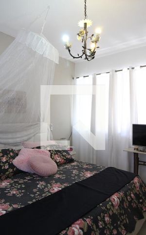 Casa à venda com 224m², 4 quartos e 3 vagasQuarto 3 - Suíte