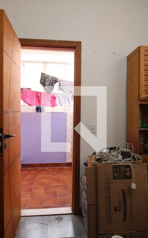 Casa à venda com 224m², 4 quartos e 3 vagasQuarto de Serviço