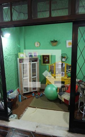 Casa à venda com 224m², 4 quartos e 3 vagasSala