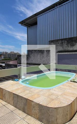 Casa à venda com 224m², 4 quartos e 3 vagasPiscina