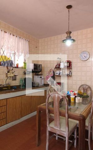 Casa à venda com 224m², 4 quartos e 3 vagasCozinha