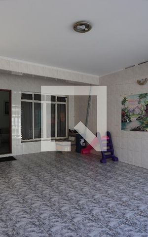 Casa à venda com 200m², 3 quartos e 2 vagasGaragem