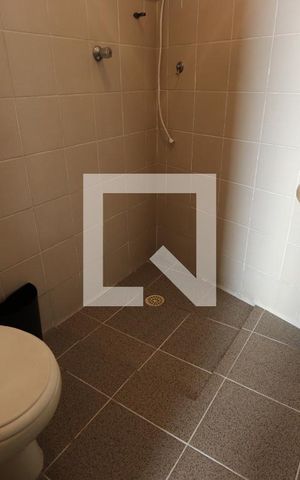 Casa à venda com 200m², 3 quartos e 2 vagasBanheiro de serviço