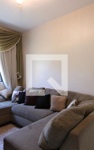 Casa à venda com 200m², 3 quartos e 2 vagasSala de TV