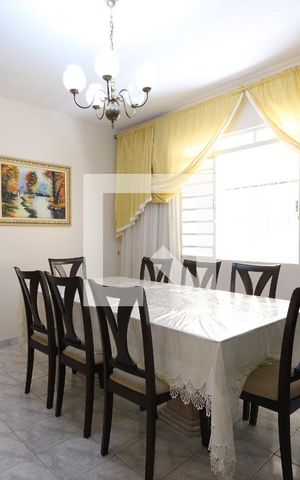 Casa à venda com 200m², 3 quartos e 2 vagasCopa
