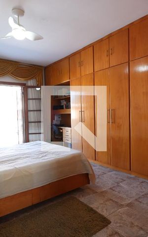 Casa à venda com 200m², 3 quartos e 2 vagasQuarto 1