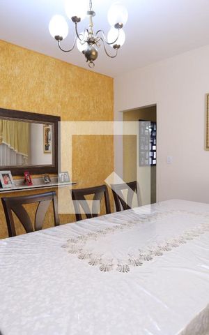 Casa à venda com 200m², 3 quartos e 2 vagasCopa