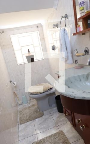 Casa à venda com 200m², 3 quartos e 2 vagasLavabo
