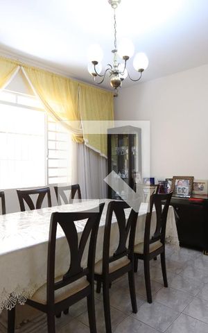 Casa à venda com 200m², 3 quartos e 2 vagasCopa