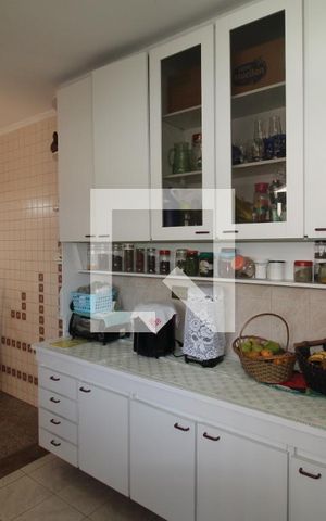 Casa para alugar com 260m², 5 quartos e 8 vagasCozinha