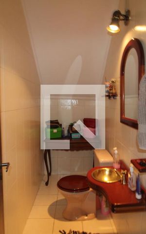Casa para alugar com 260m², 5 quartos e 8 vagasLavabo