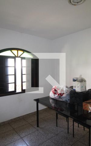 Casa para alugar com 260m², 5 quartos e 8 vagasEdícula - Quarto 1