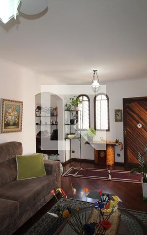 Casa para alugar com 260m², 5 quartos e 8 vagasSala