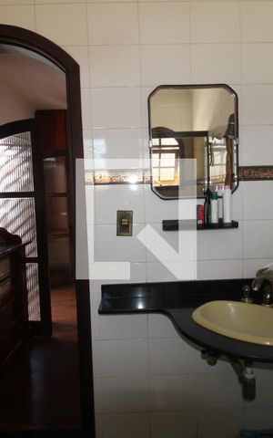 Casa para alugar com 260m², 5 quartos e 8 vagasQuarto 3 - Banheiro