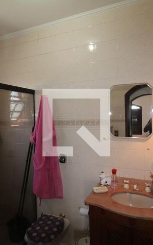 Casa para alugar com 260m², 5 quartos e 8 vagasQuarto 2 - Banheiro