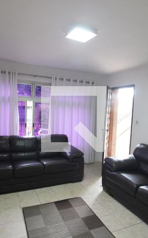 Casa à venda com 147m², 2 quartos e 3 vagasSala
