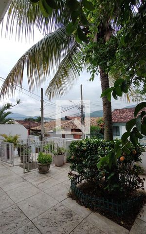 Casa de condomínio à venda com 275m², 3 quartos e 2 vagasQuintal