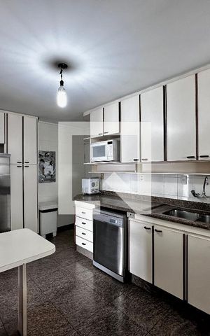 Apartamento à venda com 280m², 3 quartos e 3 vagasCozinha