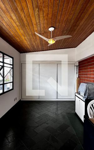 Apartamento à venda com 280m², 3 quartos e 3 vagasEscritório