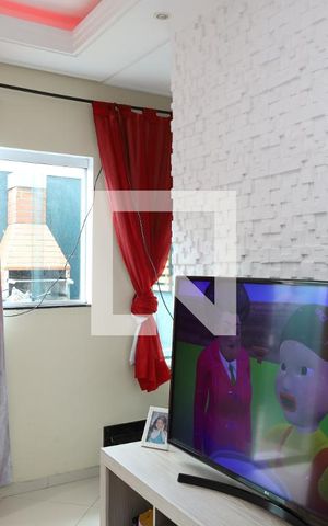Casa de condomínio à venda com 101m², 2 quartos e 2 vagasSala