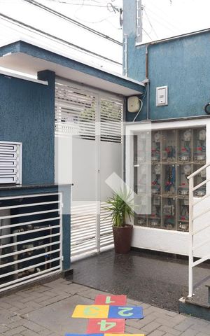Casa de condomínio à venda com 101m², 2 quartos e 2 vagasÁrea comum - Entrada e playground