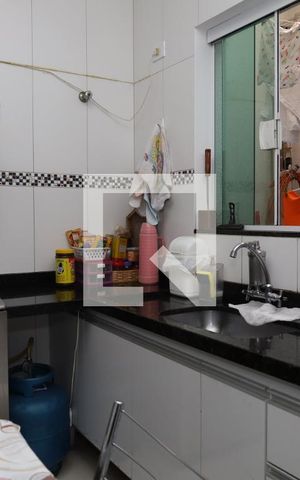 Casa de condomínio à venda com 101m², 2 quartos e 2 vagasCozinha
