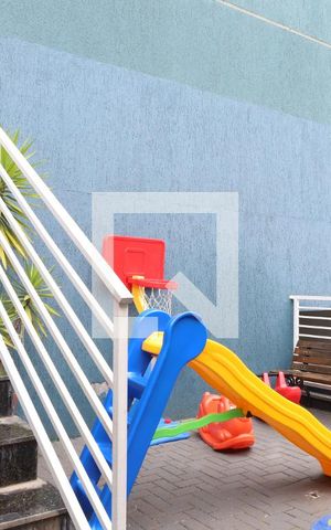 Casa de condomínio à venda com 101m², 2 quartos e 2 vagasÁrea comum - Entrada e playground