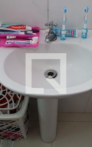 Casa de condomínio à venda com 101m², 2 quartos e 2 vagasBanheiro 2 - suíte 2