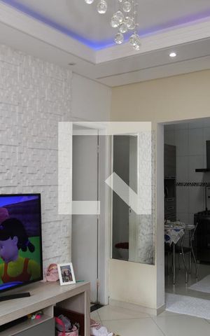 Casa de condomínio à venda com 101m², 2 quartos e 2 vagasSala