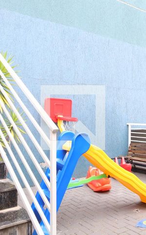 Casa de condomínio à venda com 101m², 2 quartos e 2 vagasÁrea comum - Entrada e playground