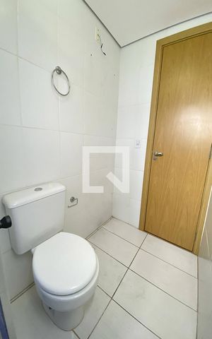 Apartamento para alugar com 63m², 2 quartos e sem vagaBanheiro
