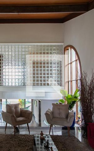 Casa à venda com 450m², 4 quartos e 4 vagas Casa à venda com 450m², 4 quartos e 4 vagasSala 1