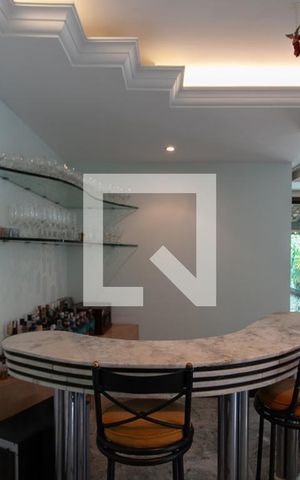Casa à venda com 450m², 4 quartos e 4 vagas Casa à venda com 450m², 4 quartos e 4 vagasSala 3