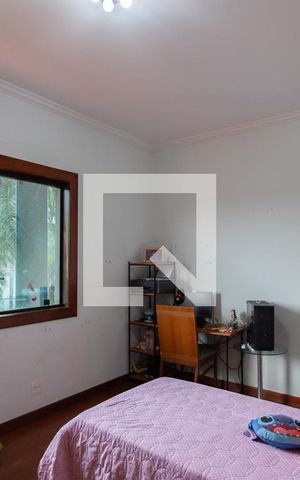 Casa à venda com 450m², 4 quartos e 4 vagas Casa à venda com 450m², 4 quartos e 4 vagasQuarto 1