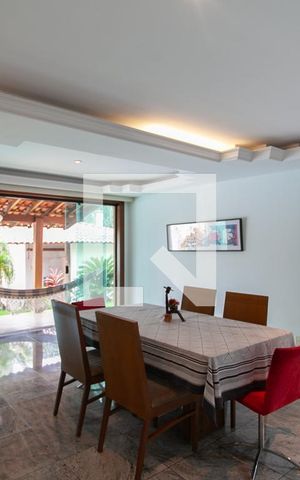 Casa à venda com 450m², 4 quartos e 4 vagas Casa à venda com 450m², 4 quartos e 4 vagasSala 3