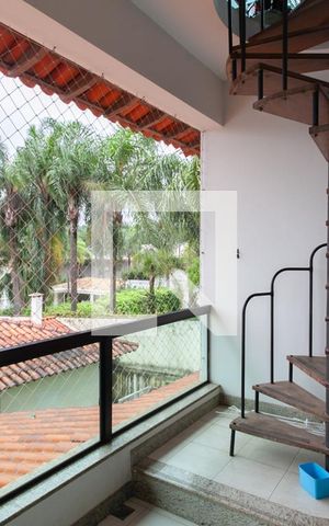 Casa à venda com 450m², 4 quartos e 4 vagas Casa à venda com 450m², 4 quartos e 4 vagasVaranda da Sala