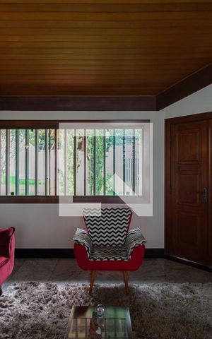 Casa à venda com 450m², 4 quartos e 4 vagas Casa à venda com 450m², 4 quartos e 4 vagasSala 1