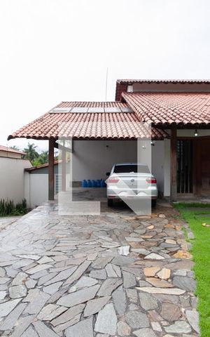 Casa à venda com 450m², 4 quartos e 4 vagas Casa à venda com 450m², 4 quartos e 4 vagasGaragem