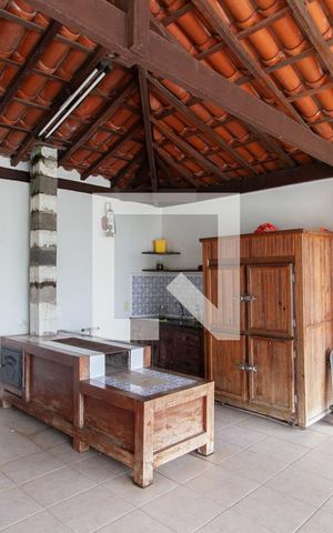 Casa à venda com 450m², 4 quartos e 4 vagas Casa à venda com 450m², 4 quartos e 4 vagasEspaço Gourmet