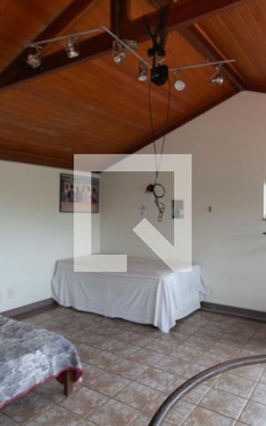 Casa à venda com 450m², 4 quartos e 4 vagas Casa à venda com 450m², 4 quartos e 4 vagasQuarto 3