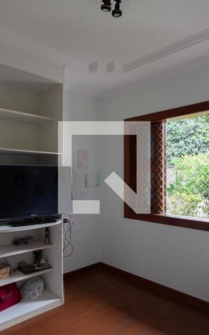 Casa à venda com 450m², 4 quartos e 4 vagas Casa à venda com 450m², 4 quartos e 4 vagasQuarto 2