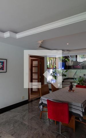 Casa à venda com 450m², 4 quartos e 4 vagas Casa à venda com 450m², 4 quartos e 4 vagasSala 3