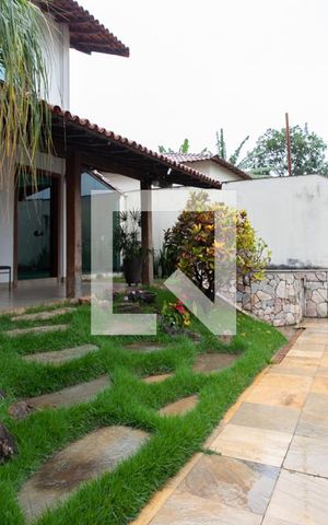 Casa à venda com 450m², 4 quartos e 4 vagas Casa à venda com 450m², 4 quartos e 4 vagasJardim