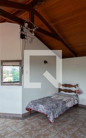 Casa à venda com 450m², 4 quartos e 4 vagas Casa à venda com 450m², 4 quartos e 4 vagasQuarto 3
